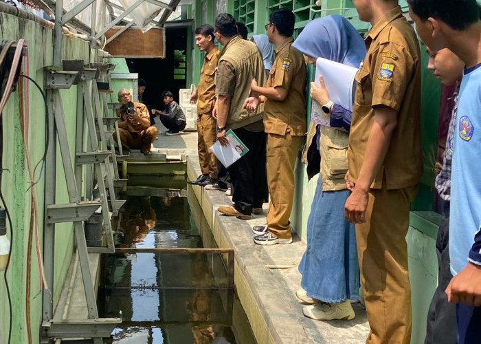 Universitas Pertamina Tinjau Program Adiwiyata dan Inovasi Lingkungan di SMP Negeri 7 Cirebon