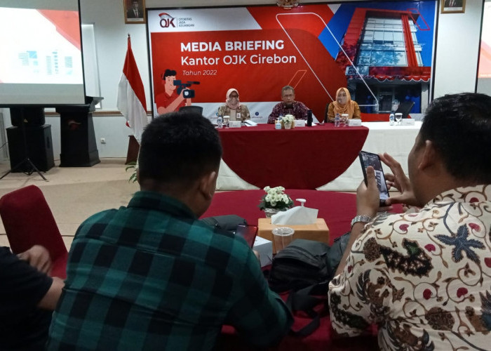 OJK Cirebon Bakal Blokir Akun Aplikasi Pinjol Ilegal