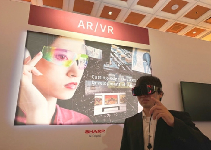 Sharp Kembangkan VR Canggih 