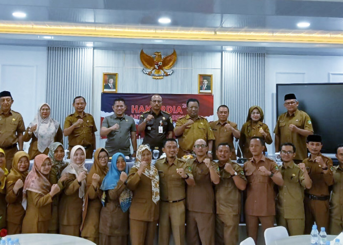 Kepala SMAN Se-Kota Cirebon Diedukasi Pencegahan Korupsi oleh Kejaksaan