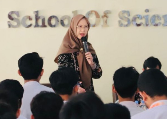 Dokter Ratnawati Diganjar Penghargaan Sekar Agni Negeri, Konsisten Dorong Pemberdayaan Masyarakat