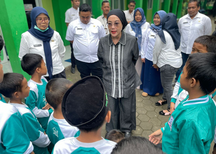 Selly Andriany Gantina Soroti Fasilitas Sekolah Rakyat, Minta Perbaikan Sarana Asrama
