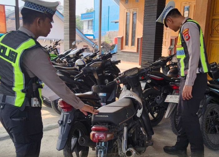 Polisi Blusukan ke Parkiran Sekolah, Knalpot Brong Pelajar Jadi Sasaran