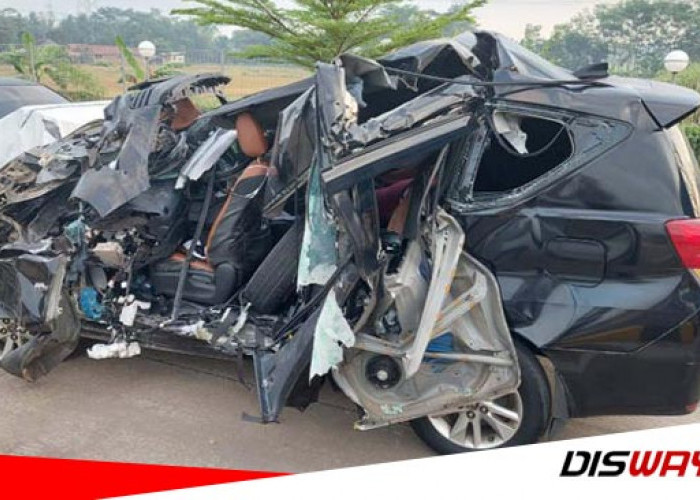 Terjadi Kecelakaan Mobil Toyota Innova di KM 341 Ruas Tol Batang - Pemalang, Satu Tewas
