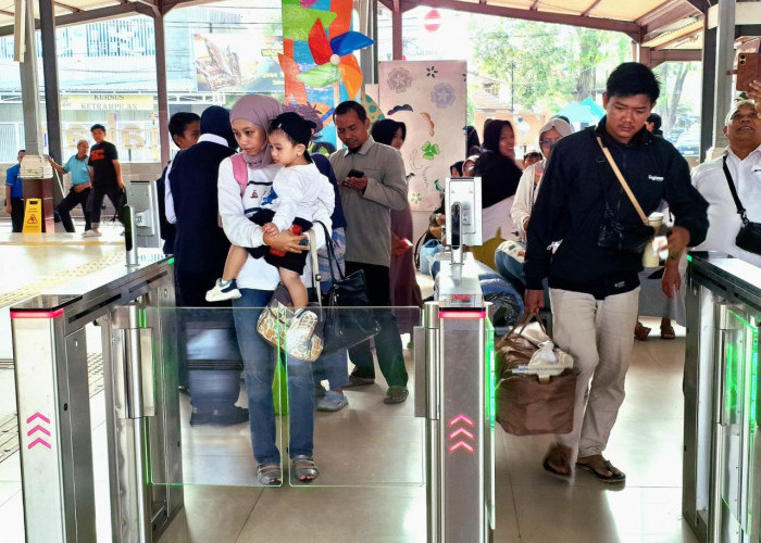 Sambut Libur Sekolah, Pemerintah Tebar Diskon Tiket Kereta Ekonomi Komersial 30 Persen