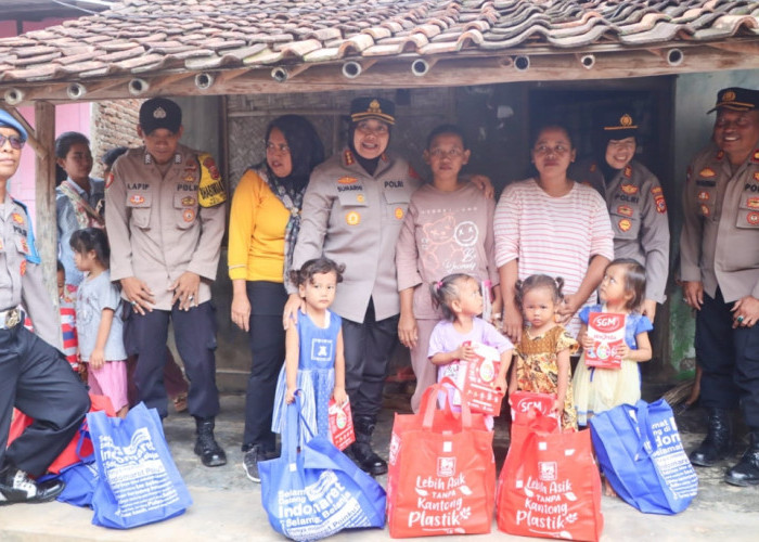 Kapolresta Cirebon Jenguk dan Berikan Bantuan kepada Anak Asuh Stunting di Kelurahan Gegunung