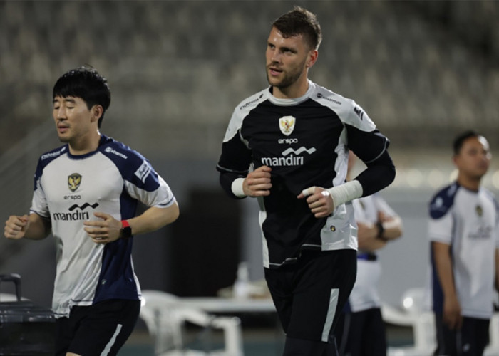 Rumor Panas Liga 1: Maarten Paes Berpotensi Berseragam Persib Bandung Paruh Musim