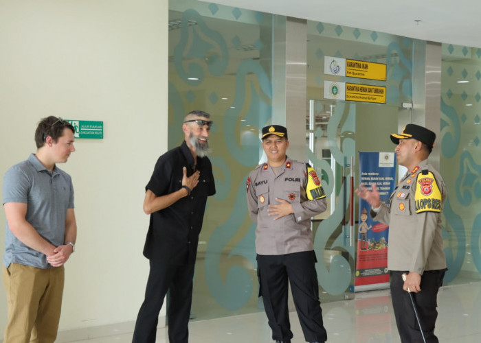 Kapolres Majalengka Pantau Kedatangan Pesawat Kenegaraan Kanada di Bandara Kertajati, Rangka KTT ASEAN Summit 