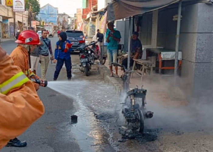 1 Unit Motor Kebakaran di Perujakan Kota Cirebon, Awalnya Mogok Lalu Menyalakan Starter