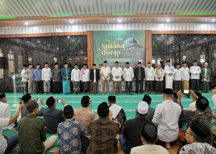 Bey Machmudin Bersilaturahmi dengan Pengurus NU se-Jabar di Masjid Jami' PWNU Jabar