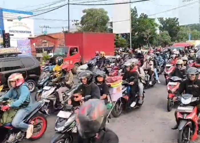 Lonjakan Arus Mudik H-3 Lebaran, Jalur Pantura Cirebon Dipadati Ribuan Pemotor