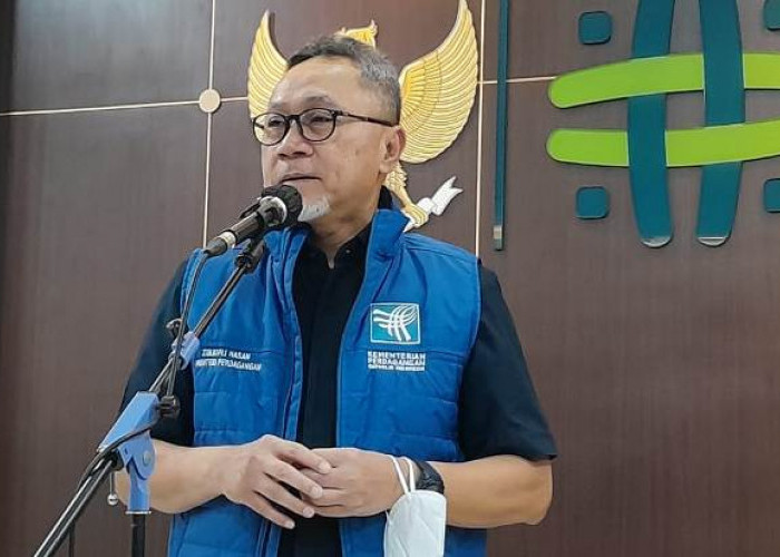 Kemendag Musnahkan 7000 Karung Pakaian Bekas 