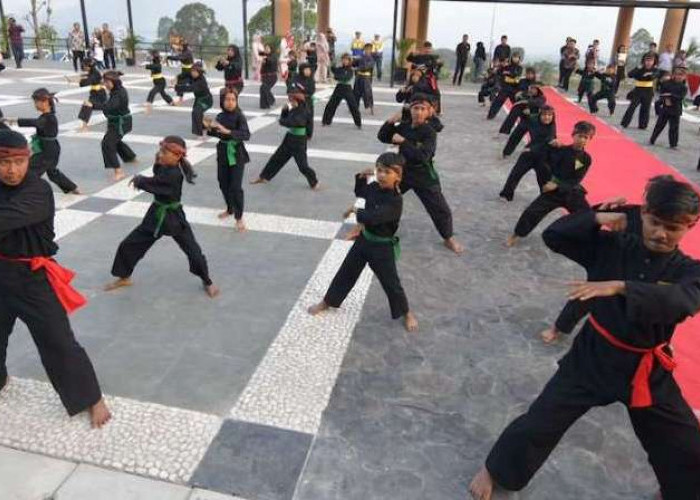 Sekda Jabar Herman Suryatman Dorong Pencak Silat Jadi Benteng Karakter Generasi Muda
