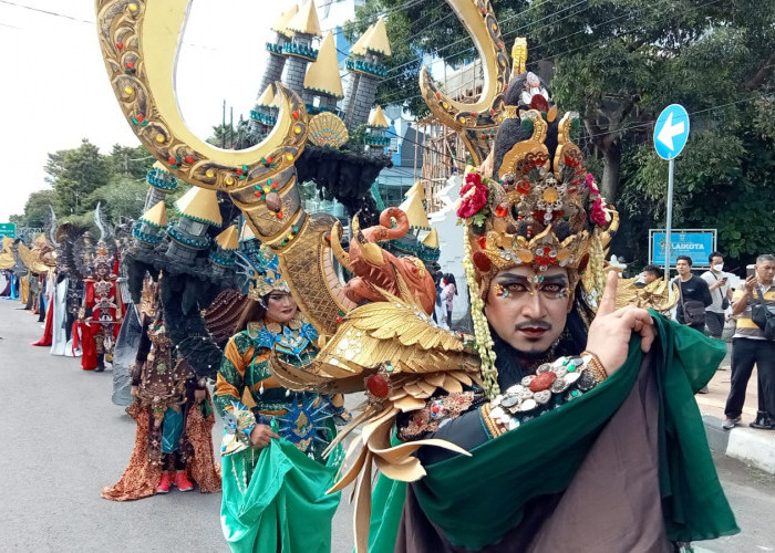 Seru! Cirebon Fashion Carnival di Jalan Siliwangi, 64 Tim Pamer Kebolehan