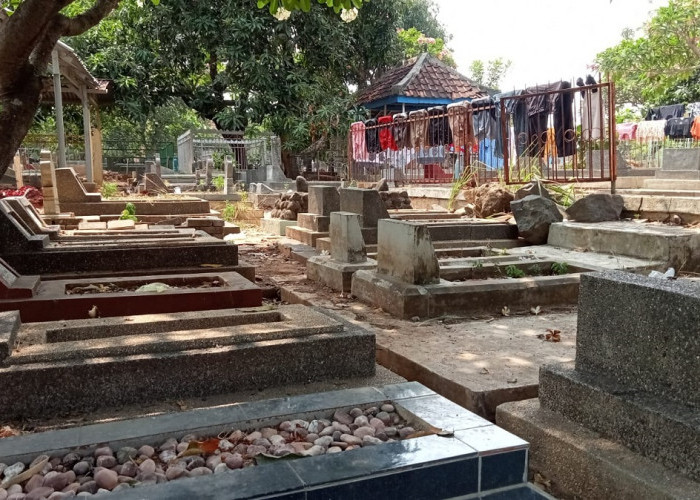 MERINDING! Kampung di Cirebon Ini Hidup Berdampingan dengan Kuburan, Ternyata Begini Asal Usulnya