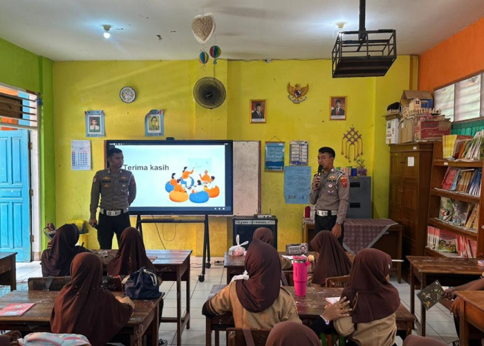 Police Goes to School di Cirebon, Ratusan Siswa SD Dibekali Edukasi Tertib Lalu Lintas Sejak Dini