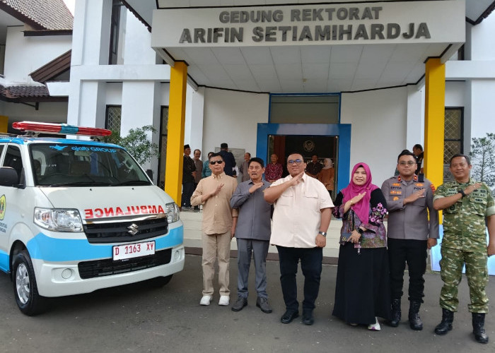 Andi Gani Nena Wea Bantu Ambulans untuk UNIKU, Buka Peluang Kerja dan Studi ke Jepang