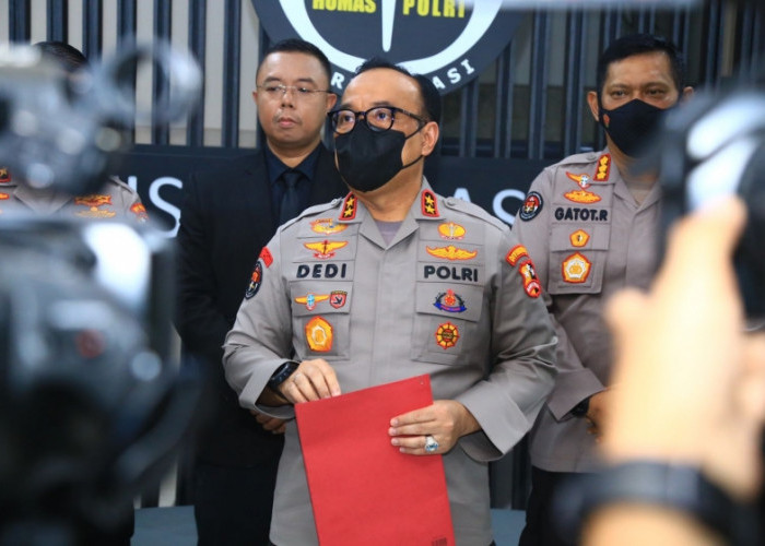 Kapolri Jenderal Pol Listyo Sigit Prabowo Kembali Copot Dua Pejabat Polri, Begini Alasannya