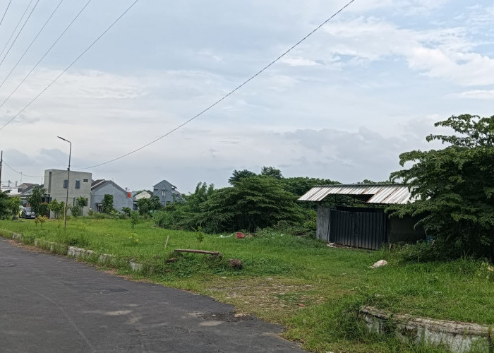 Warga Bumi Sampiran Indah Protes Bau Sampah