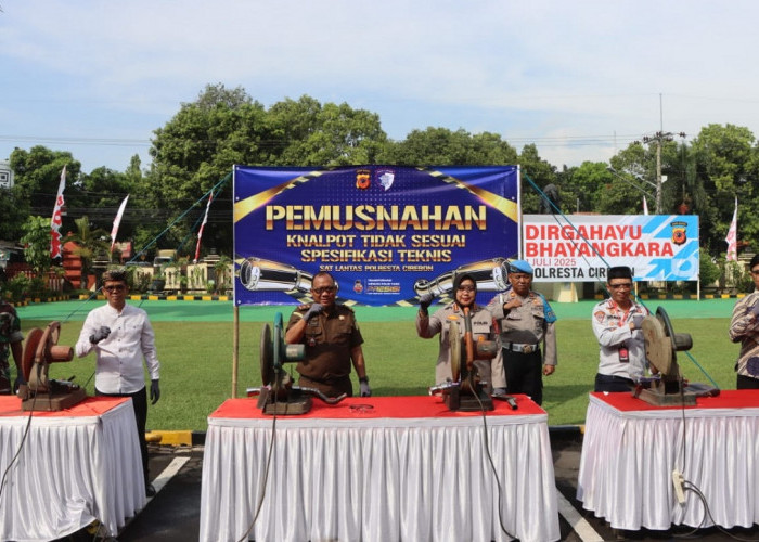 2.449 Knalpot Bising Dimusnahkan Polresta Cirebon, Simak Nih Kata-kata Kombes Sumarni
