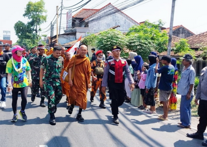 Akhirnya, Para Biksu Thudong Sampai di Komplek Borobudur Jawa Tengah