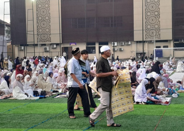 Ribuan Warga Ikuti Muhammadiyah Cirebon Salat Id di Tuparev, Pesan Persatuan Menguat