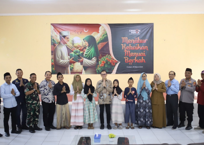 Berbagi Kebahagiaan, Cirebon Power Bagikan Ribuan Bingkisan Idul Fitri untuk Warga 