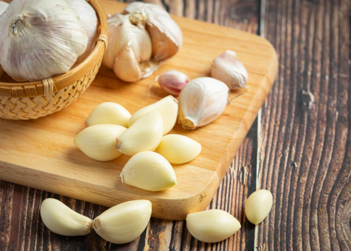 Cuma Satu Siung, Tapi Efeknya Bikin Penasaran! Fakta Bawang Putih Mentah untuk Imunitas