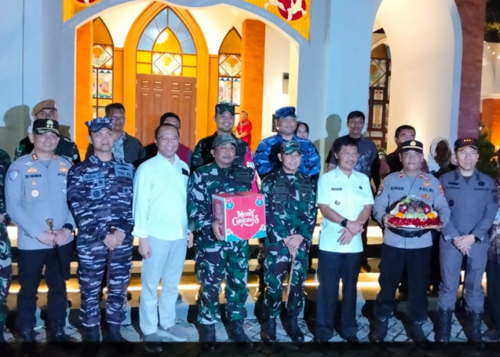 Cek Kesiapan Pengamanan Natal! Dandim 0614 dan Walikota Cirebon Datangi 5 Gereja