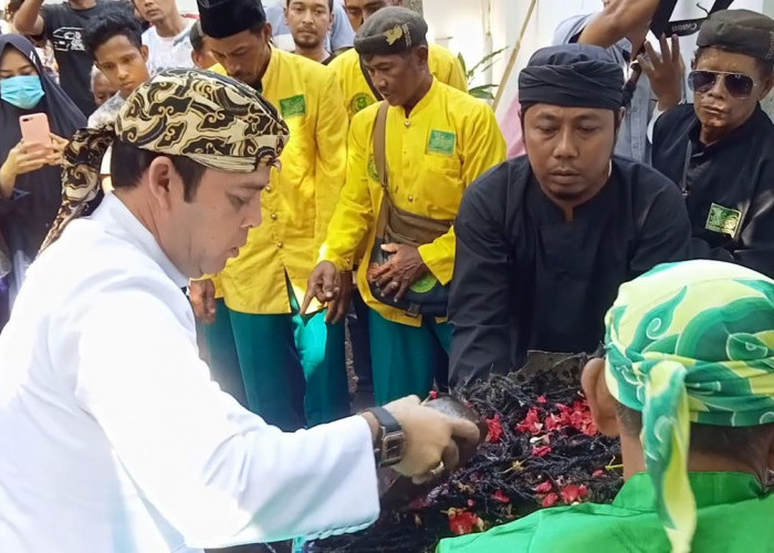 Ritual Cuci Gong Sekati Keraton Kanoman Cirebon, Peninggalan Wali Songo, Dibunyikan 1 Tahun 1 Kali