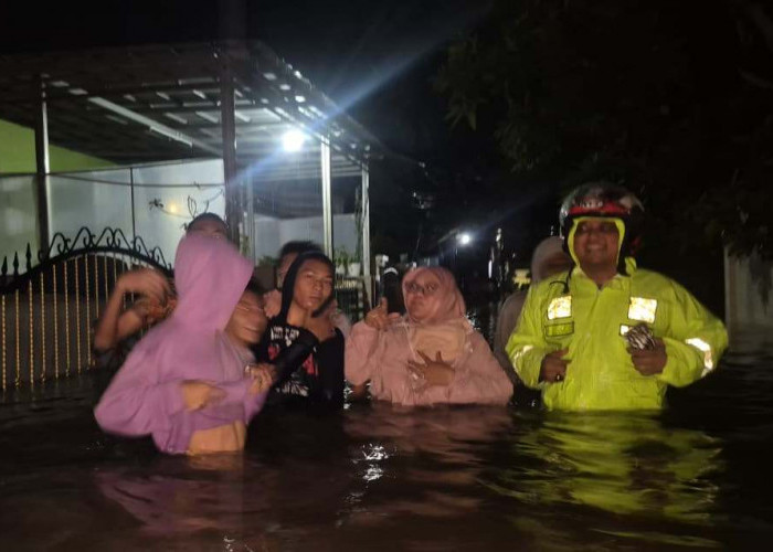 Banjir Terjang Kalikoa hingga Kedawung Cirebon, Permukiman Warga Tergenang
