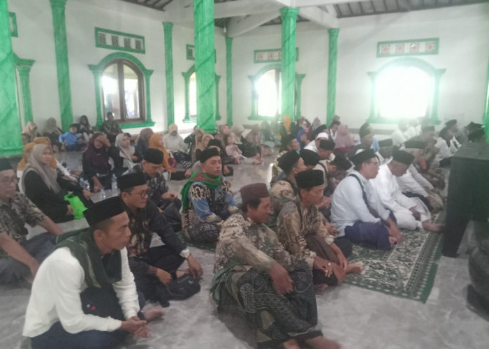 Desa Terancam Tenggelam, Ini Ikhtiar Terakhir Warga Ambulu Hadapi Rob