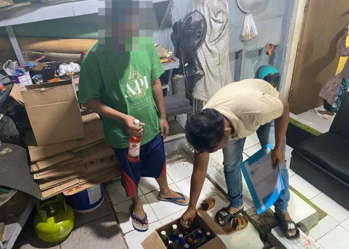 Satresnarkoba Polres Cirebon Kota Gencar Operasi Miras Ilegal, Warung di Lokasi Ini Jadi Sasaran