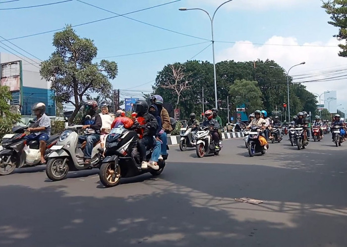 Arus Balik Pantura Cirebon H+1 Lebaran Mulai Meningkat, Lalu Lintas Ramai Lancar