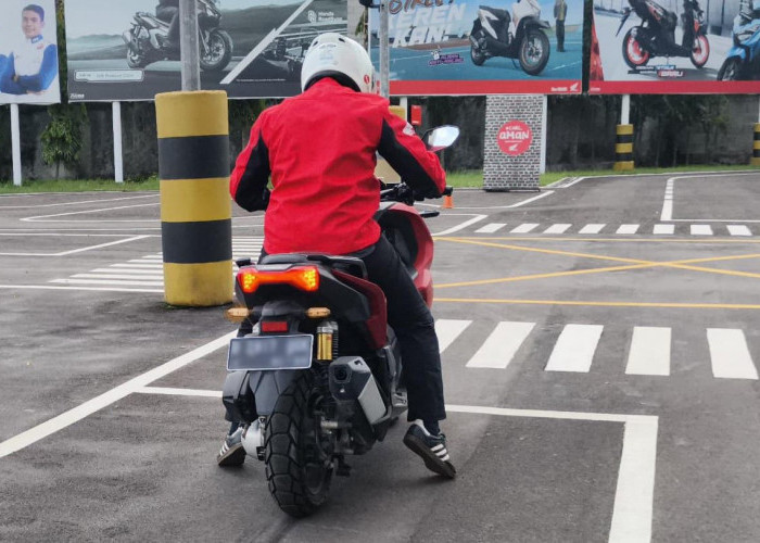 Pahami Fungsi Lampu Hazard, Hindari Penggunaan yang Tidak Tepat Saat Berkendara