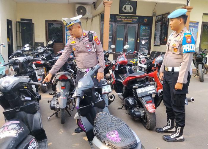 Razia Knalpot di Jalan Perjuangan Cirebon, 21 Kendaraan Langsung Ditilang