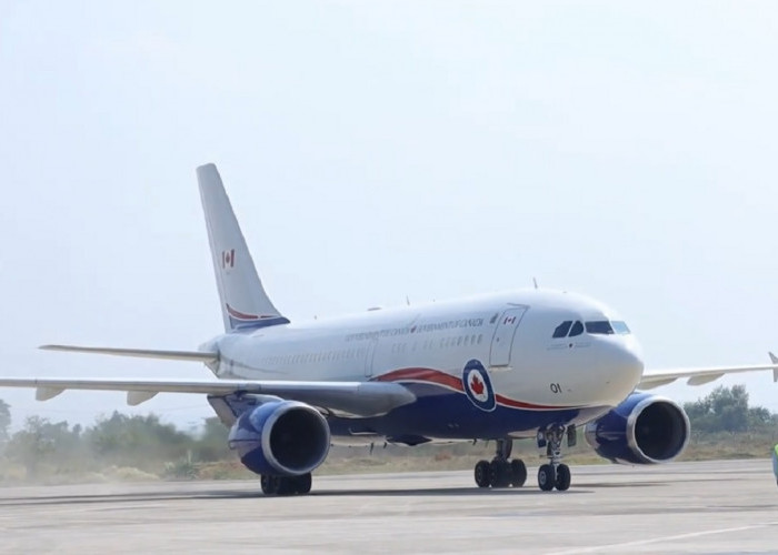 Penampakan Pesawat PM Kanada Justin Trudeau yang Menginap di Bandara Kertajati Majalengka