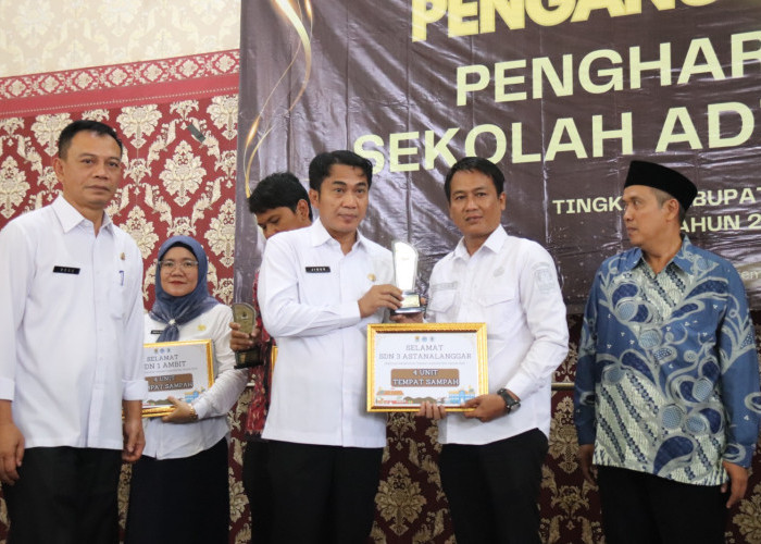 Pemkab Cirebon Anugerahkan Adiwiyata: Dorongan Kolektif Jaga Lingkungan dari Sekolah