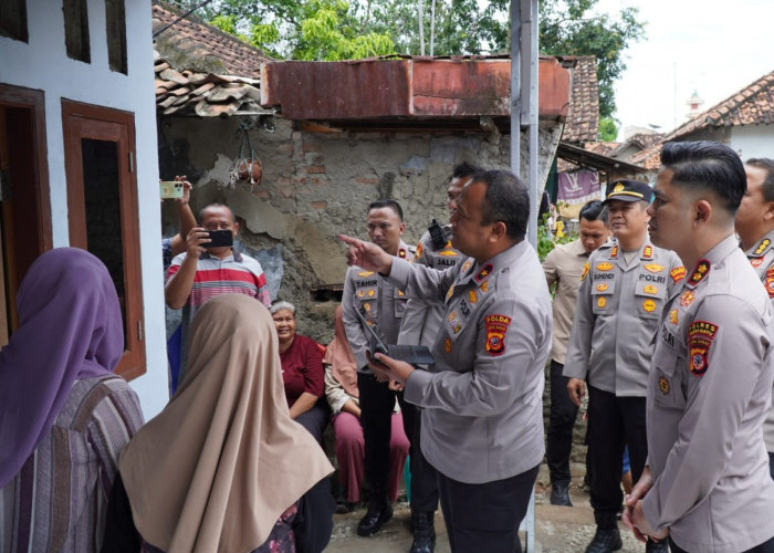 Polda Jabar Lanjutkan Program Rutilahu, Wakapolda Tinjau Langsung di Indramayu