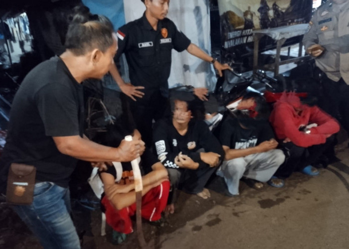 Patroli Malam Desa Jatibarang Baru Amankan Remaja Diduga Geng Motor Bawa Senjata Tajam