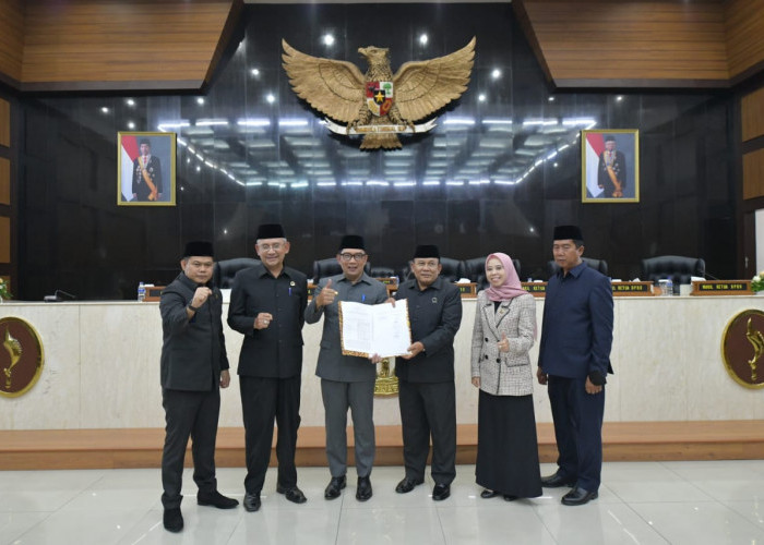 Rekor! Pemerintah dan DPRD Provinsi Jawa Barat Setujui Raperda APBD 2023, Sudah Ditandatangani Akhir Oktober