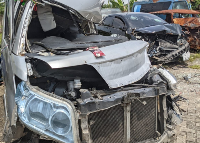 Kecelakaan Maut di Tol Cipali, Diduga Travel Gelap, Penumpang Terlempar ke Jalan