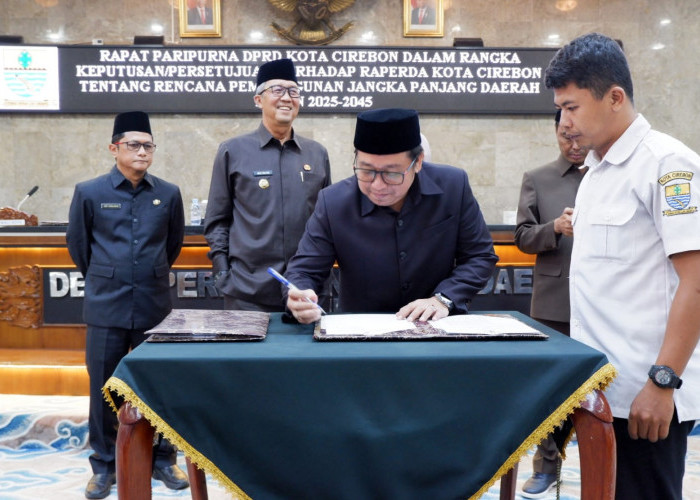 Rapat Paripurna DPRD Kota Cirebon Setujui Rancangan Peraturan Daerah RPJPD Tahun 2025-2045