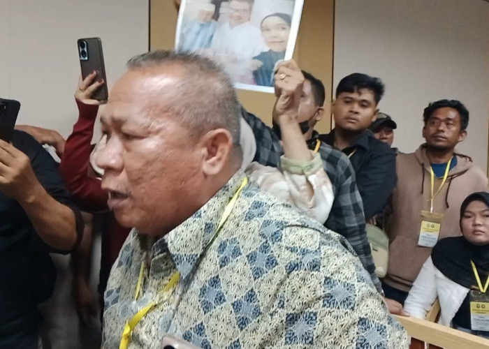 Sidang Kasus Pembunuhan Satu Keluarga di Indramayu Kembali Ricuh, Terdakwa Bantah Terlibat