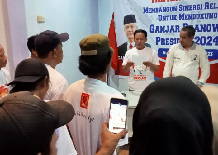 Jelang Rakernas, Relawan Projo Cirebon Timur Deklarasi Dukung Ganjar Pranowo 
