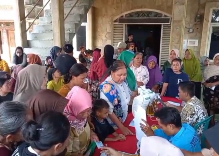 880 KPM di Desa Gebang Ilir Terima Bantuan Pangan, Warga Mengaku Terbantu