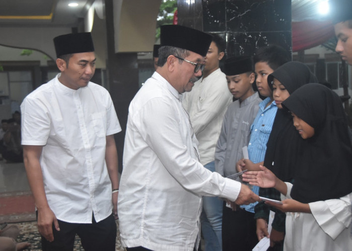 Serap Aspirasi Masyarakat dan Berikan Bantuan, Bupati dan Wakil Bupati Lakukan Safari Ramadan