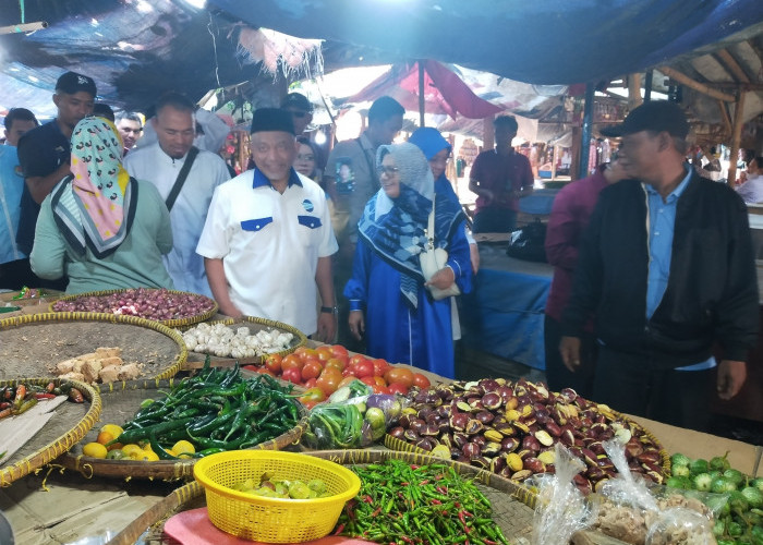 Ahmad Syaikhu Kunjungi Pasar Pujasera Subang