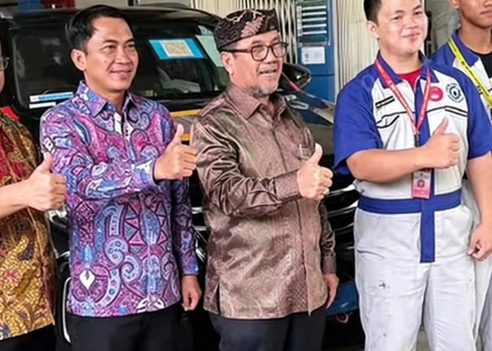 Bupati Cirebon Dorong SMK Siapkan Siswa Kerja di Industri dan Luar Negeri