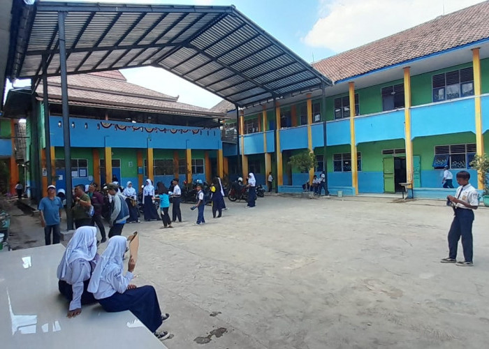 Orang Tua Siswa Keluhkan Pungutan, Begini Respon Komite Sekolah 